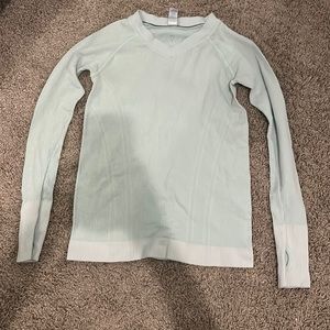 * DISCONTINUED IVVIVA BLUE V NECK SHIRT